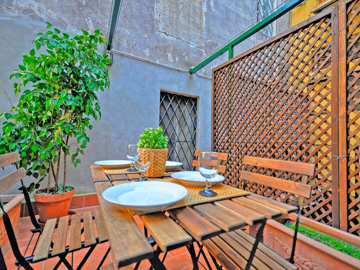 Terrace Governo Vecchio Apartment